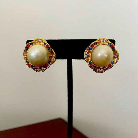 Vintage Pearl & Tiny Multicolored Stone Clip-On Earrings - Picture 1 of 3